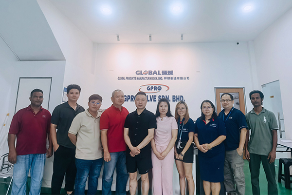 Командовая сбор в Valve Expo